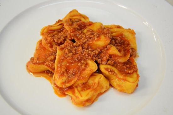 cappellecci di zucca al ragù